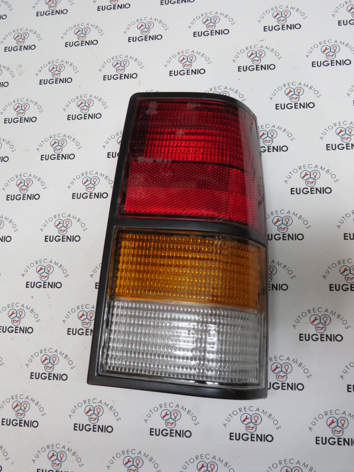 PILOTO POSTERIOR DERECHO OPEL CORSA